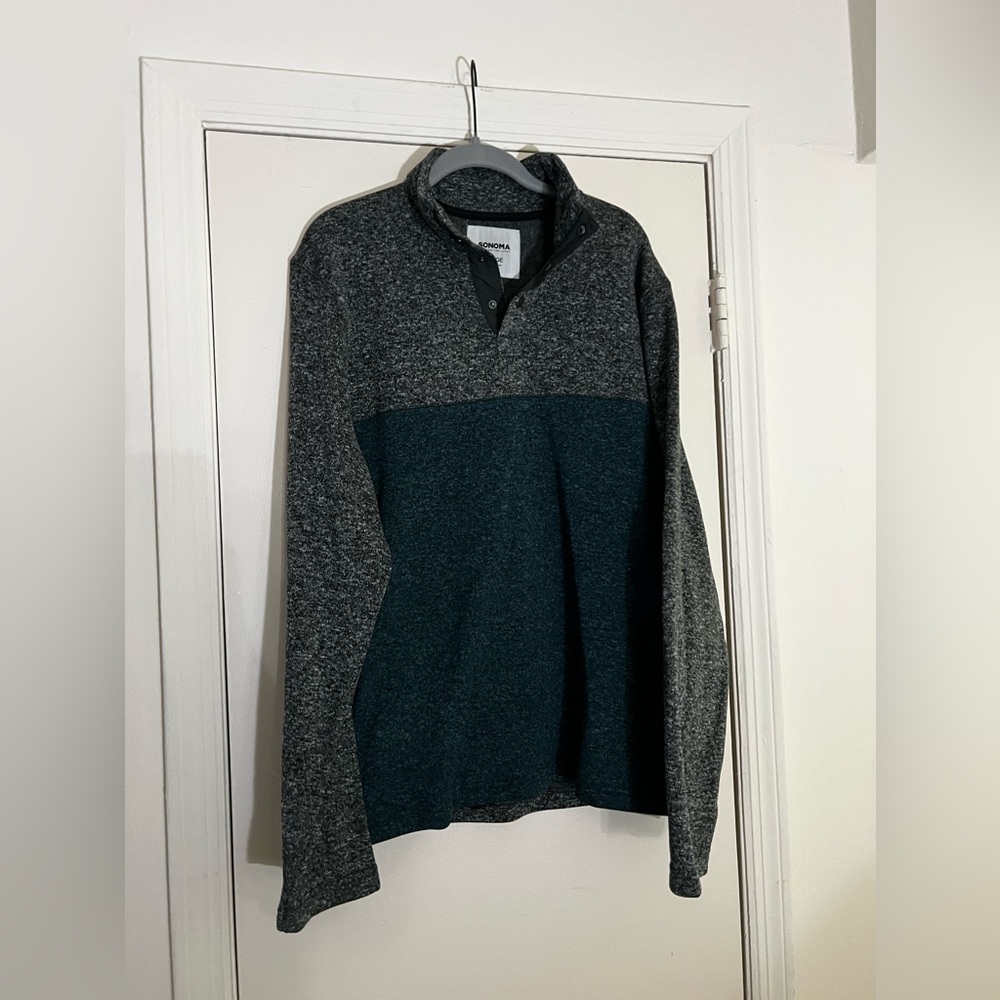 Sonoma Grey and black quarter zip sweater
Size Large